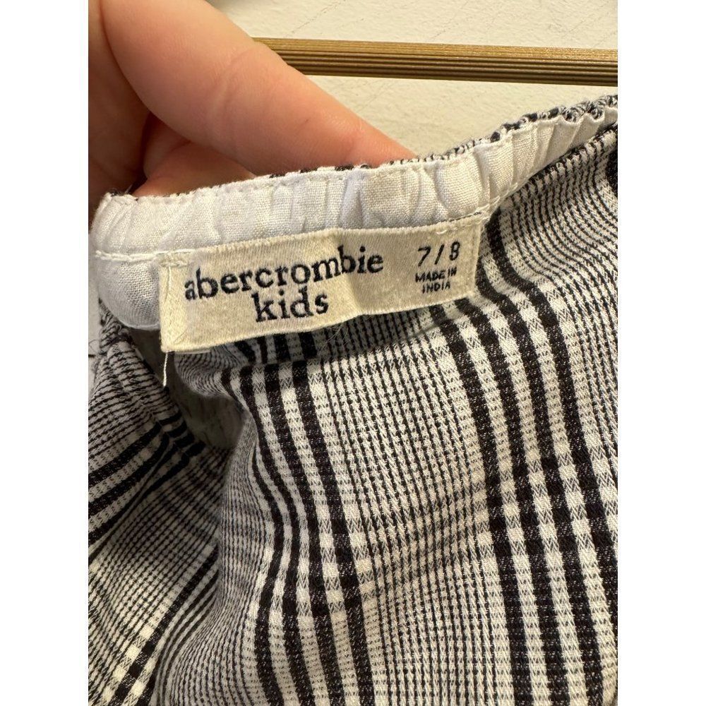 Abercrombie Kids Plaid Smocked Back Dress Size 7/8 Girls - Picture 2 of 8